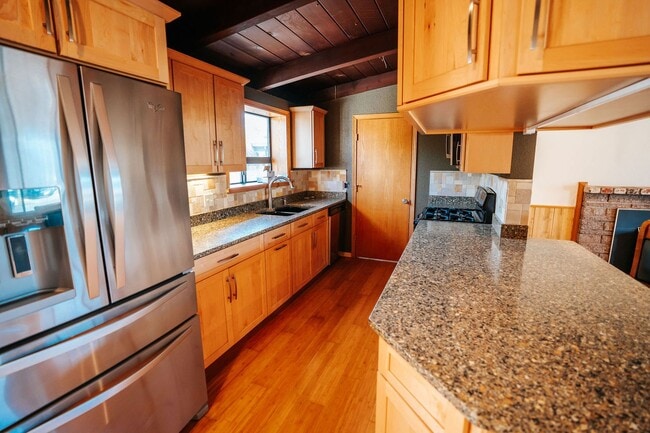 Building Photo - Single Family Home in Mckinleyville!