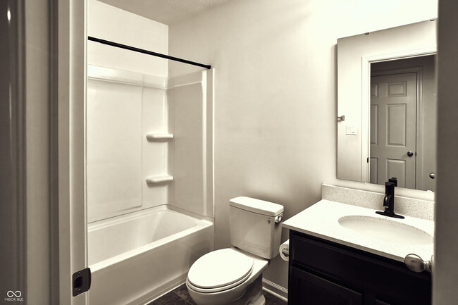 Building Photo - 681 N Crystal Dr