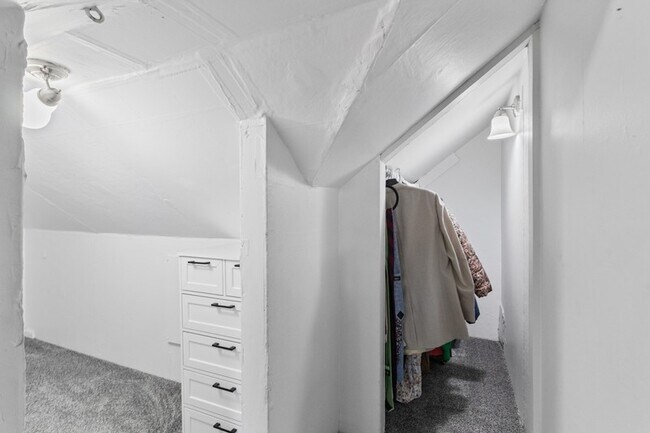 Building Photo - 129 W 100 S