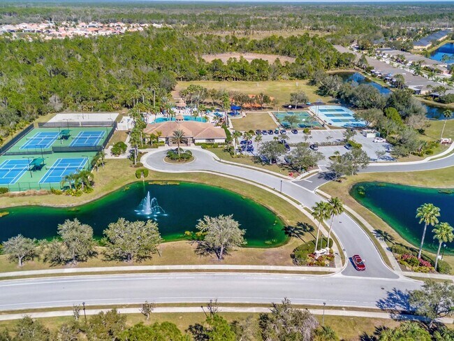 Building Photo - Pristine 4 bed/ 2 bath Annual Rental in Stoneybrook of Venice