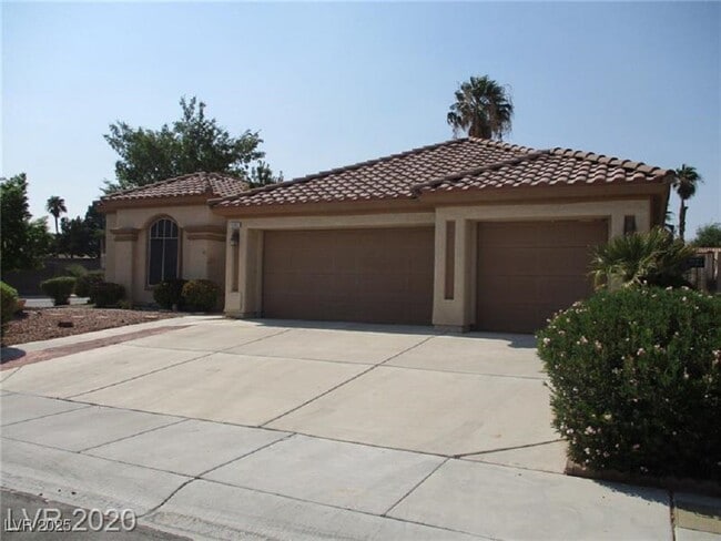 Building Photo - 4601 Savin Cir