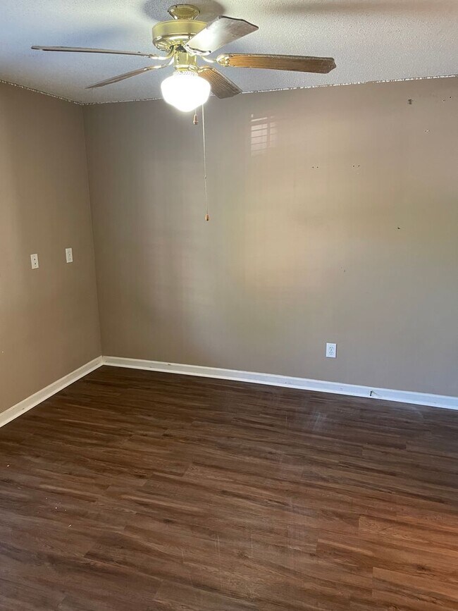 Building Photo - Regency Square Condo, Unit A3