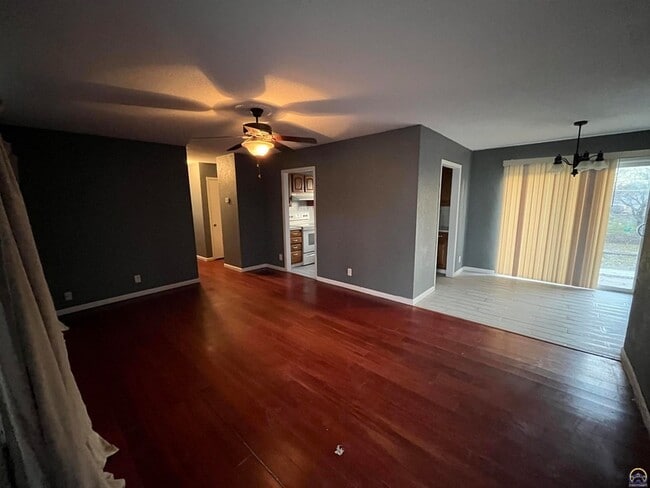 Building Photo - 2313 W 9th Ave