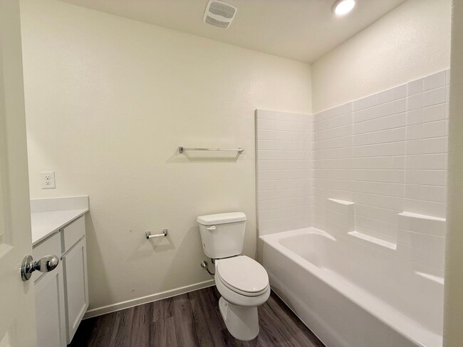 Building Photo - BRAND NEW 3 BED 2.5 BATH 2 CAR GARAGE TOWN...