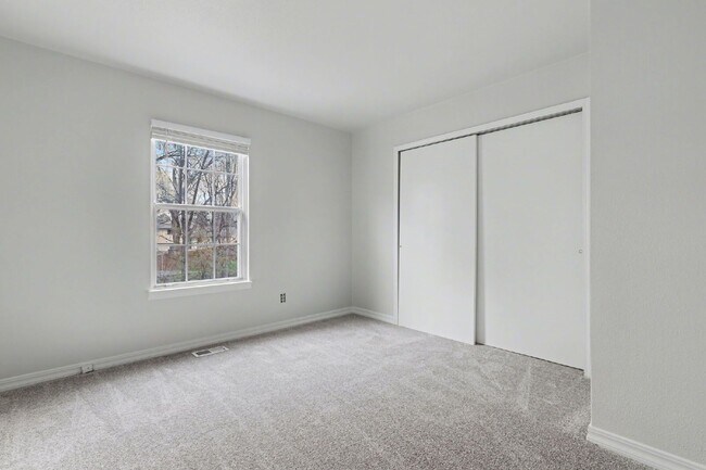 Building Photo - 4152 Charleston Dr