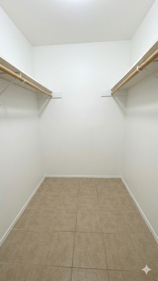 Building Photo - 425 Hawthorne St