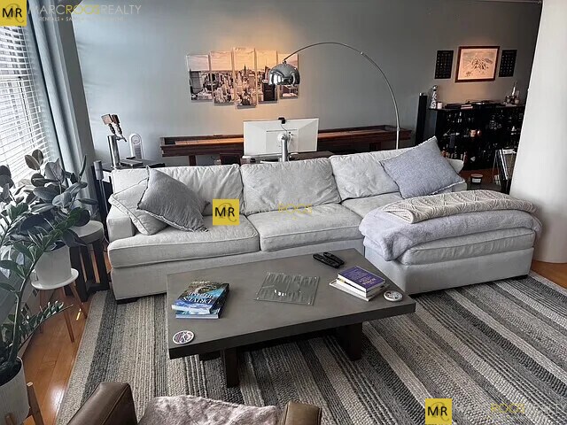 Building Photo - 210 South St