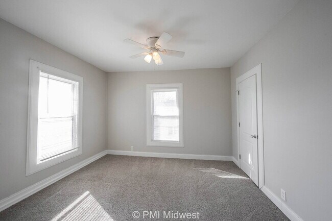 Building Photo - 3117 N Park Ave