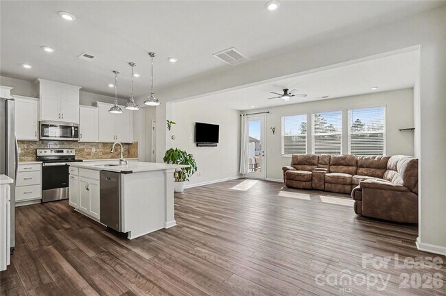 Building Photo - 8109 Overmeadow Ln