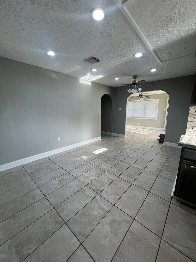 Building Photo - Keystone leasing and rental service