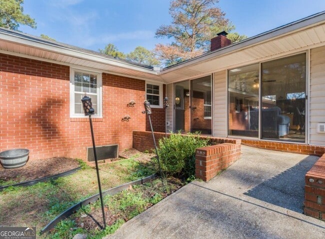 Building Photo - 1600 GA-92
