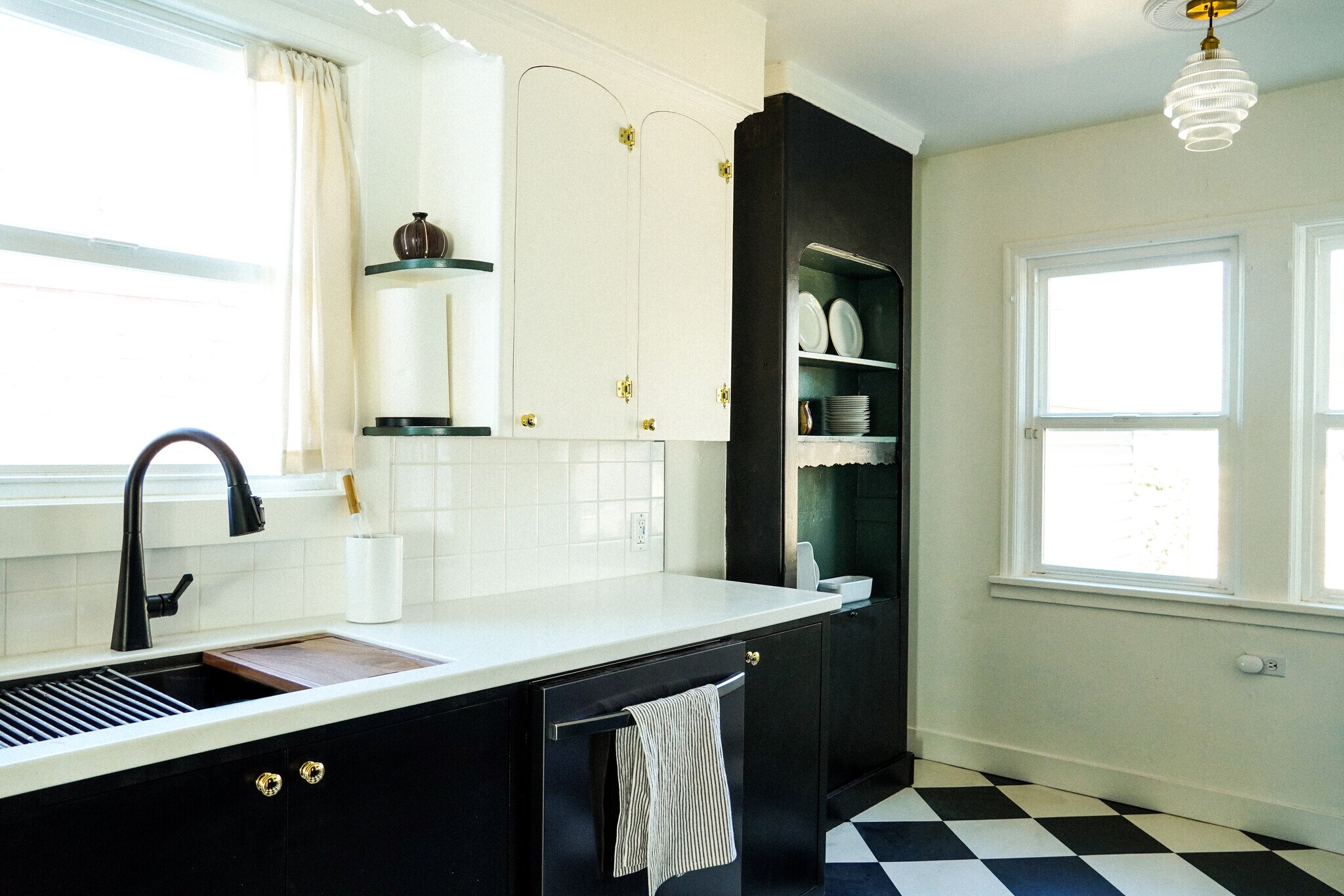 Building Photo - 4603 NE Irving St