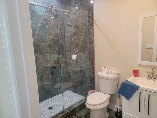 Building Photo - 2250 Rd 5732