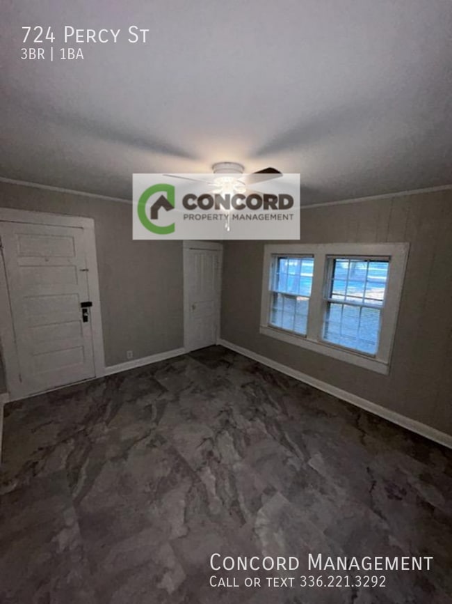 Building Photo - 724 Percy St