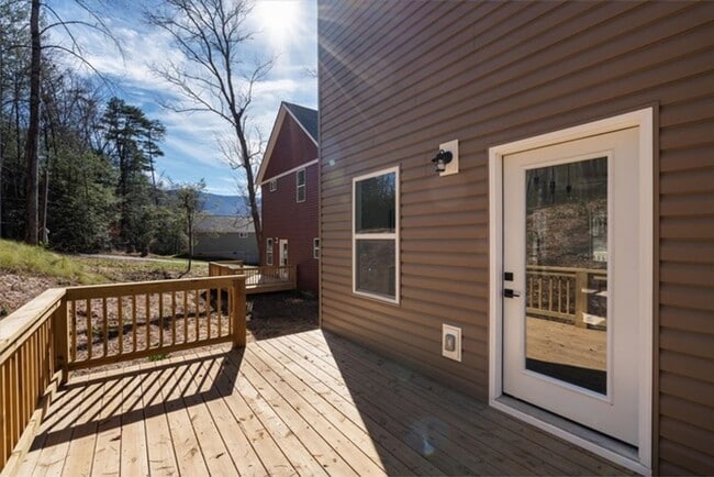 Building Photo - 131 Owenby Ln