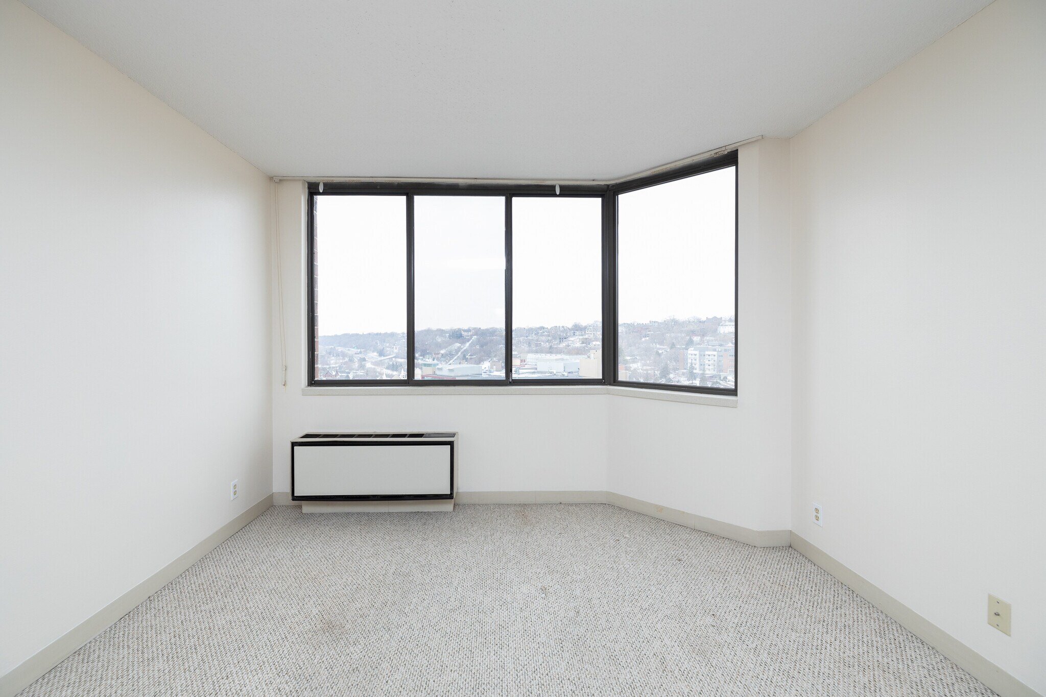 Building Photo - 291 7th St W