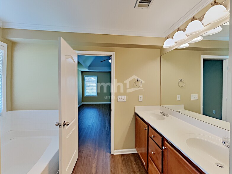 Building Photo - 1298 Tumblerock Ct