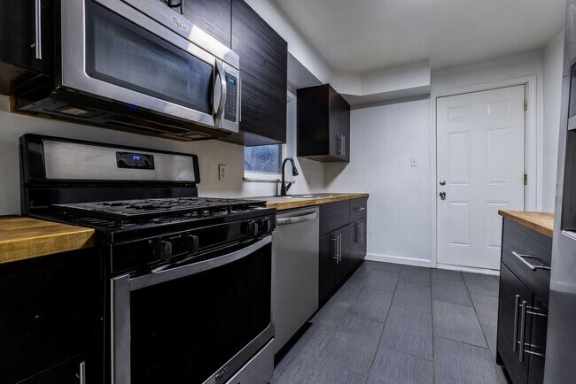 Building Photo - 1107 Arlington Ave