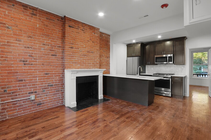 Building Photo - 57 Trumbull St