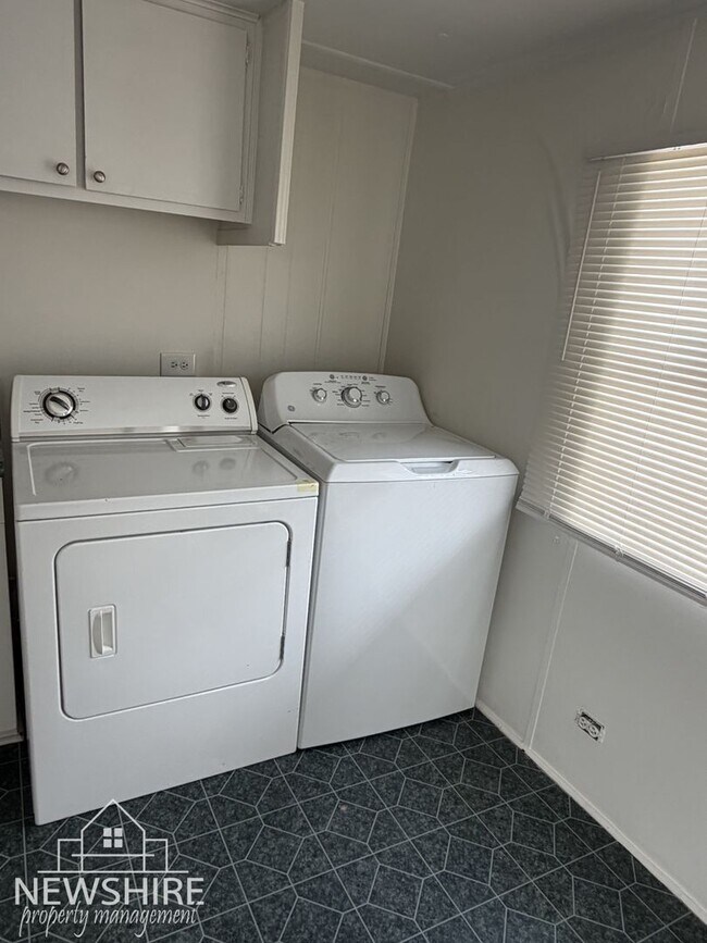 Building Photo - 1139 Ridgecrest Ave