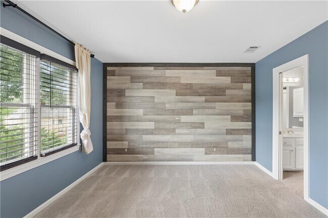 Building Photo - 3296 Belmont Glen Dr SE