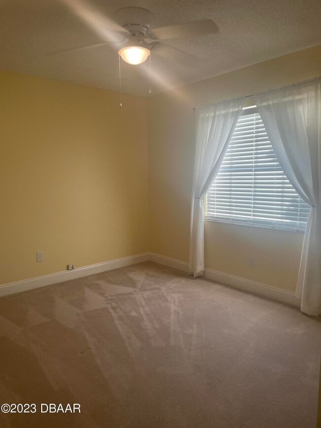 Building Photo - 261 Manhattan Way