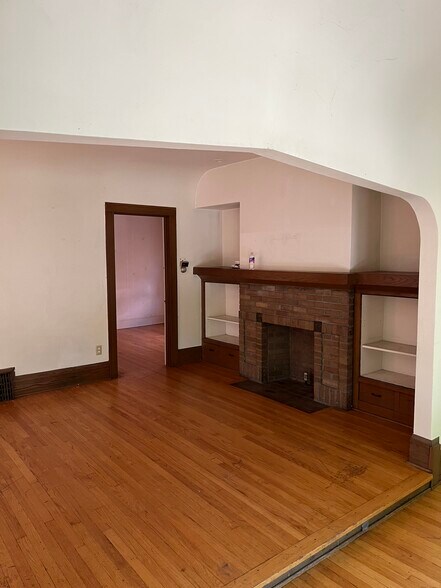 Building Photo - 3605 N Maryland Ave