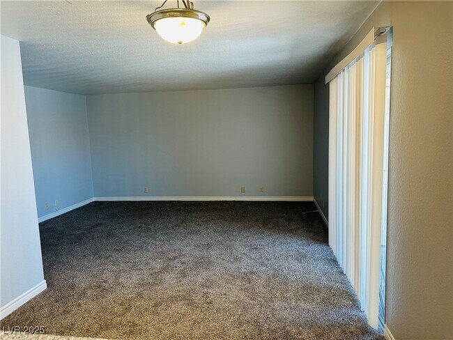 Building Photo - 5080 Indian River Dr