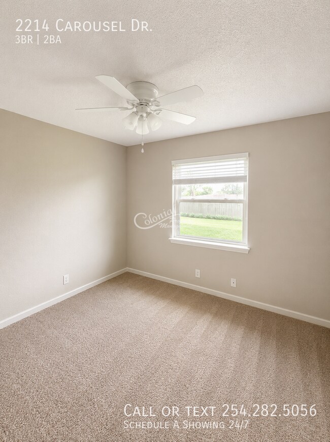 Building Photo - 2214 Carousel Dr