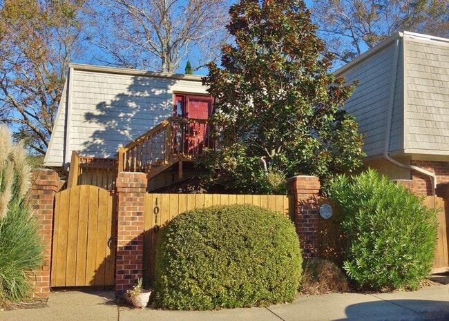 Building Photo - Spacious Condo One Mile to the Beach! One Living Level - Pet Friendly - Private Patio - Ready 05-...