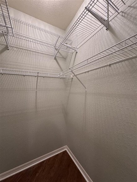 Building Photo - 600 Mirabella Cir