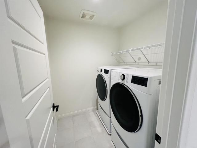 Building Photo - 530 Longmeadow St
