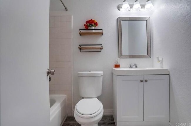 Building Photo - 1833 Camberley Ln