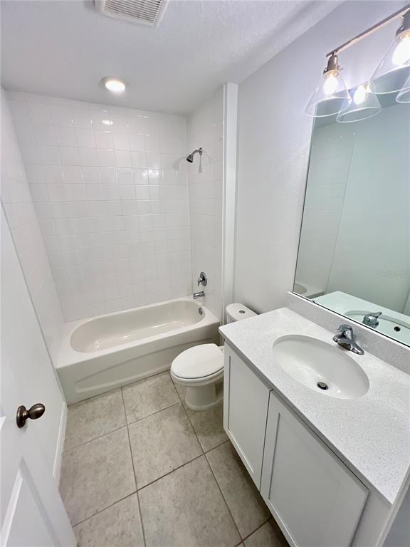 Building Photo - 1025 Plantation Ln