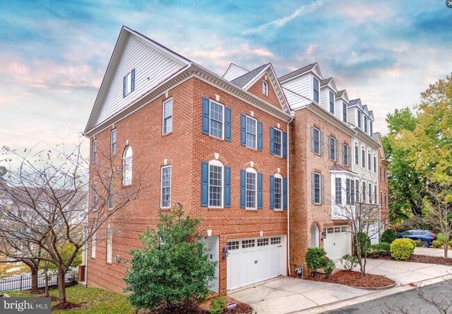 Building Photo - 3510 Goddard Way