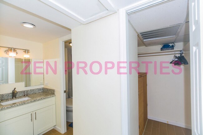 Building Photo - 250 ?Ohua Ave