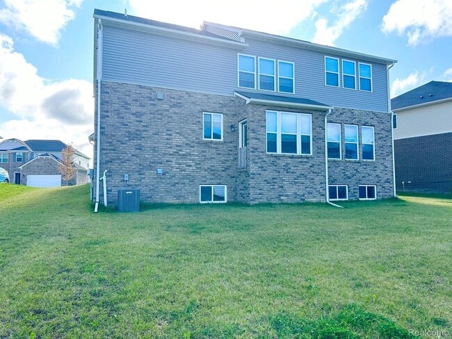 Building Photo - 50859 Steed Dr