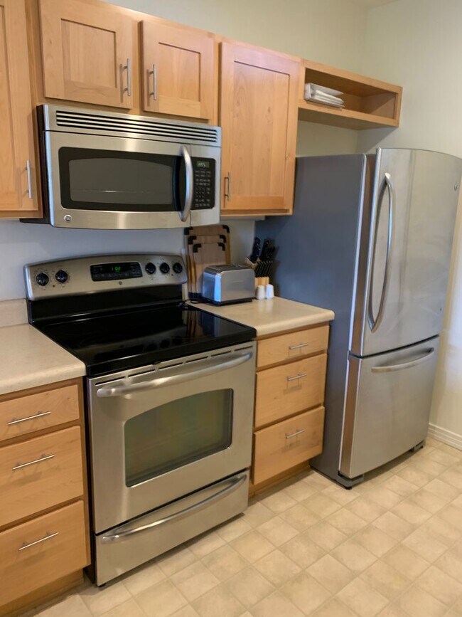 Building Photo - Welcome Home to The West Maui Breakers - furnished, 1 bed/ 1 bath condo