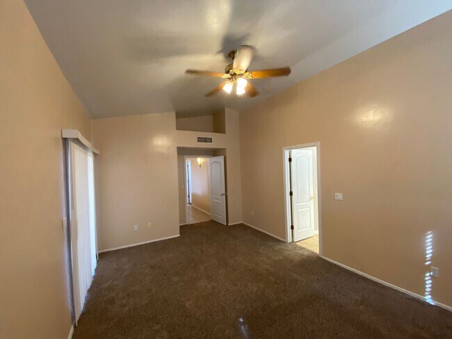 Building Photo - 7716 S Lions Spring Way