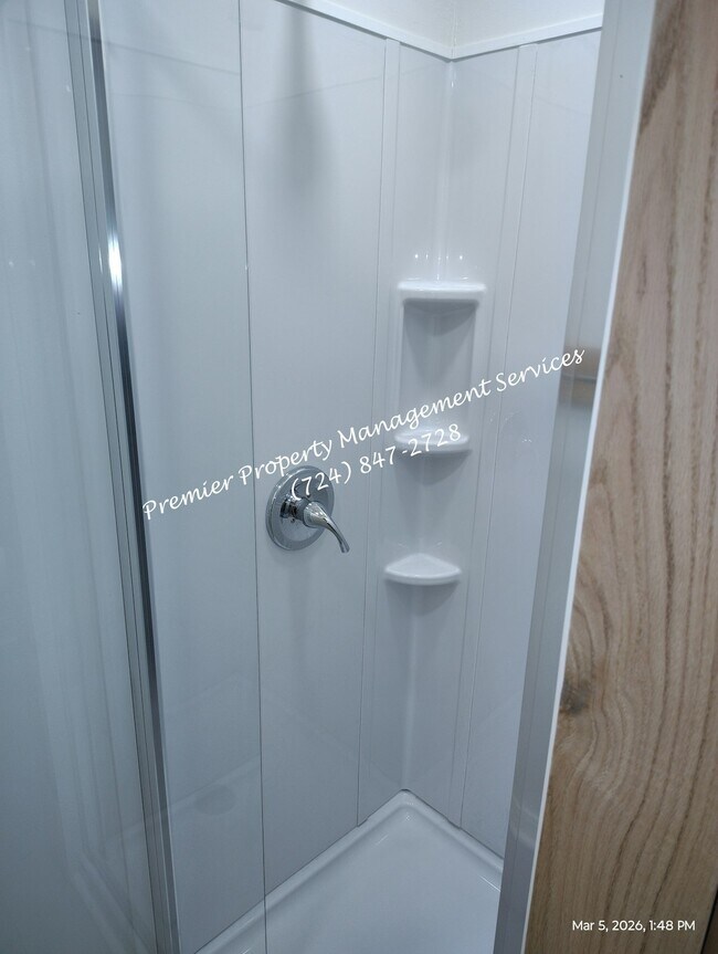 Building Photo - 906 Clyde St