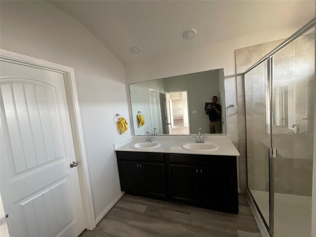 Building Photo - 1629 Dubiel Dr