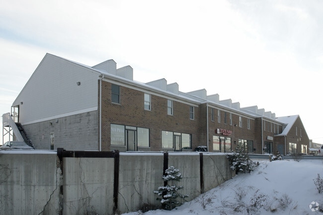 Building Photo - 1187 N Farnsworth Ave