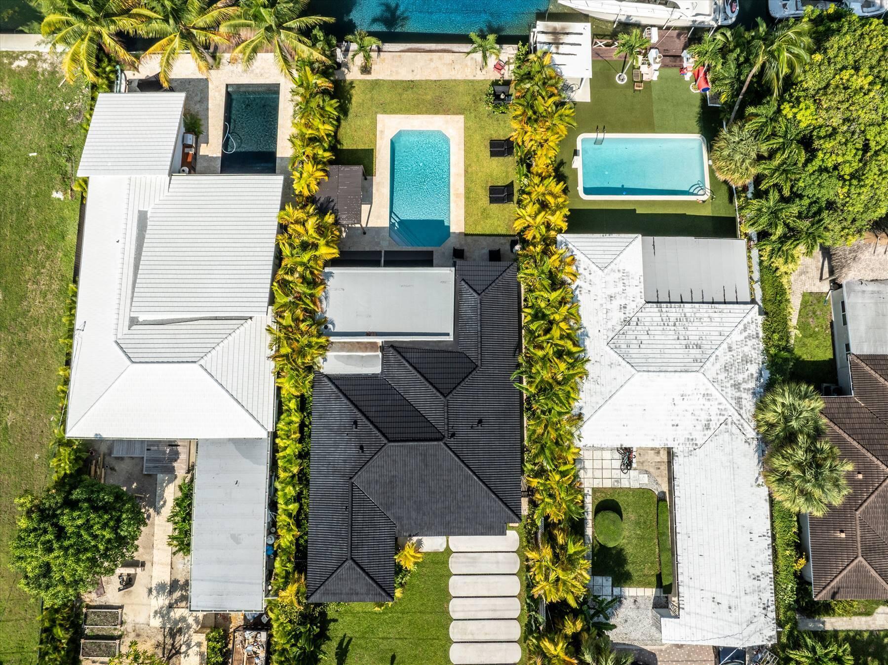 Building Photo - 7610 Bayside Ln