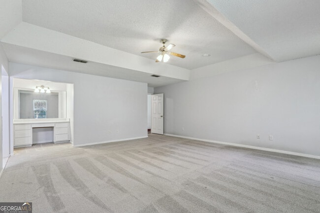 Building Photo - 325 White Oak Pl