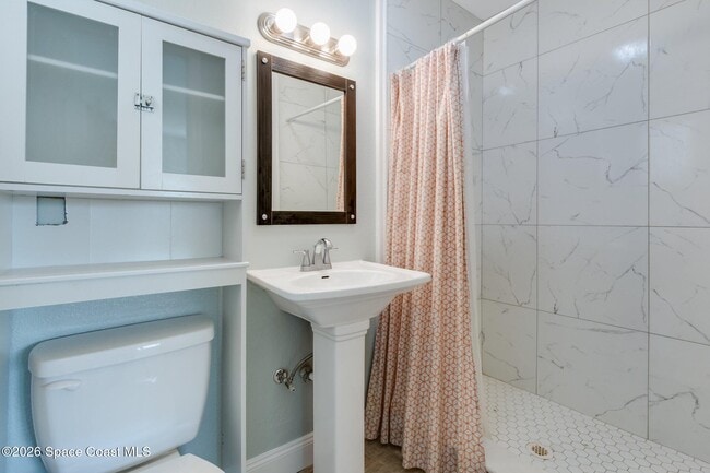 Building Photo - 101 E Dover St