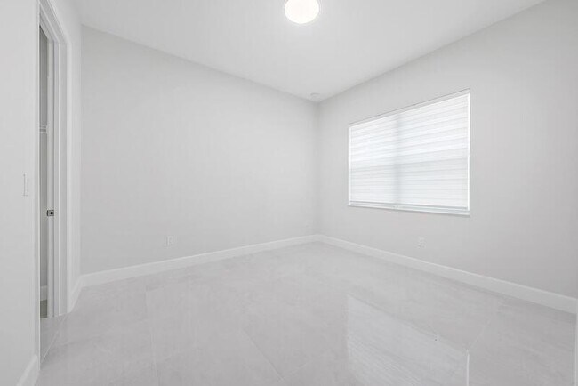 Building Photo - 5432 Pecan Dr