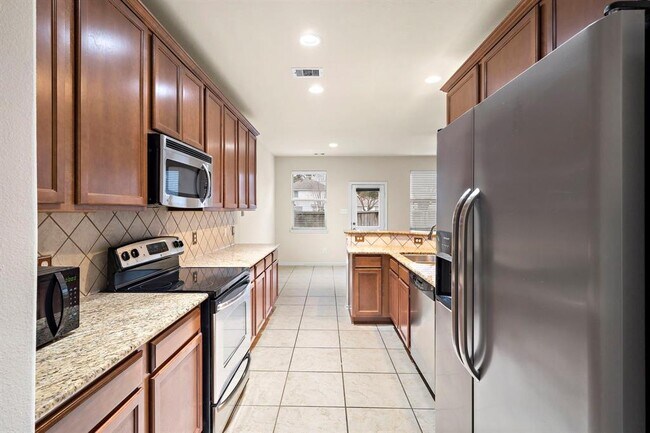 Building Photo - 3315 Victorian Manor Ln