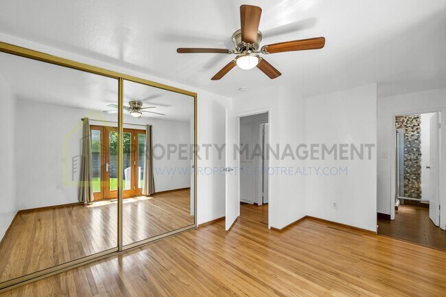 Building Photo - Charming 3-Bed Ranch Home with room for 4t...