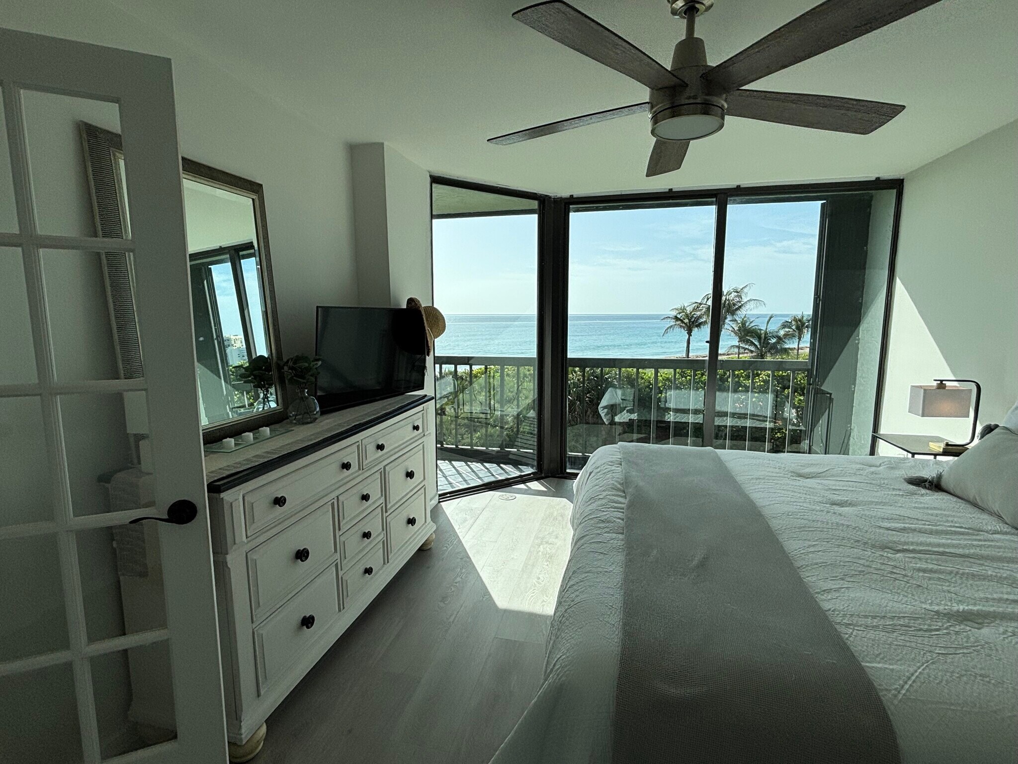 Building Photo - 8880 S Ocean Dr