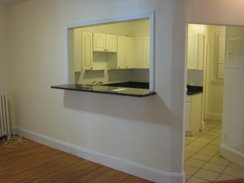 Building Photo - 54 Egmont St